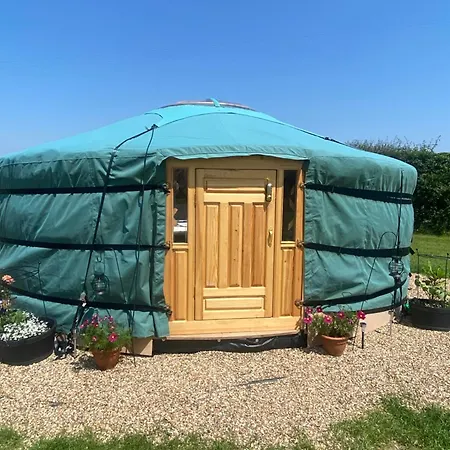 The Yurt Hotel Colchester Exterior photo